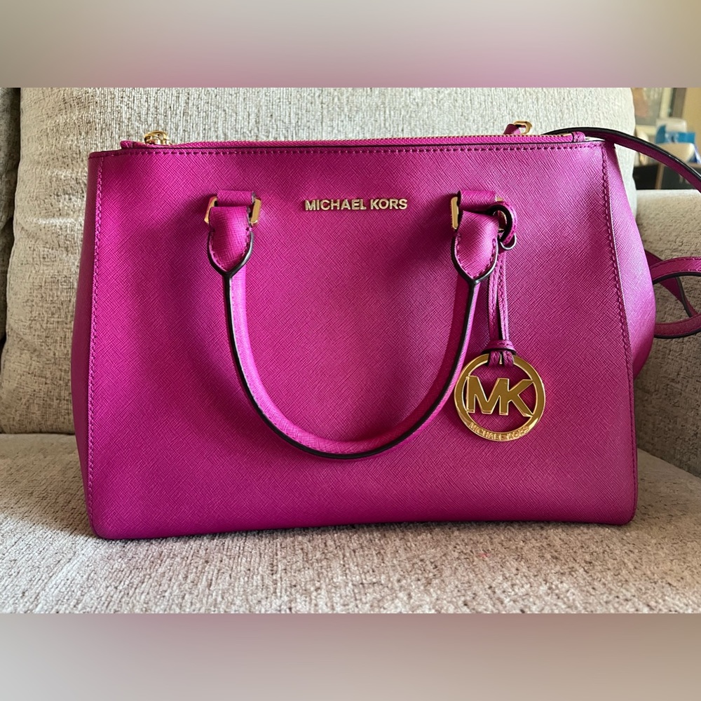 Pink Michael Kors crossbody purse